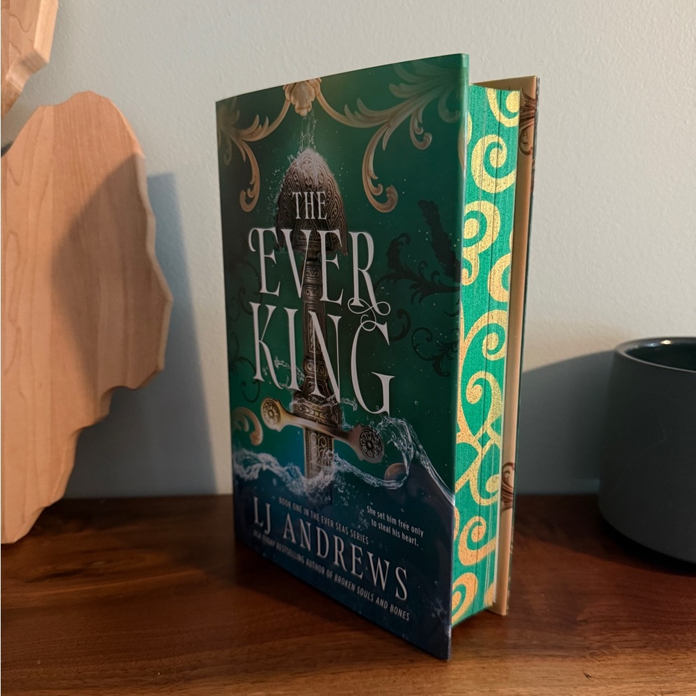 The Ever King by LJ ANDREWS, custom sprayed edges